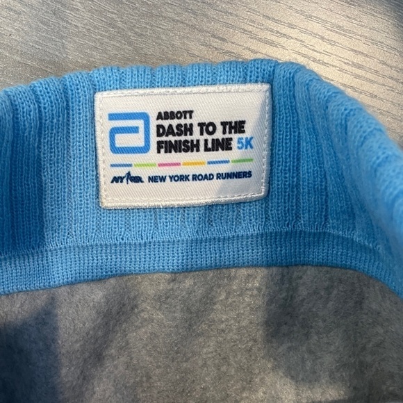 New Balance Blue Pom Beanie - Picture 4 of 5